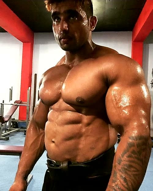 juicedmaleboobsworld:MORE SHAM SINGH SHERA. PUNJABI PEC KING. 