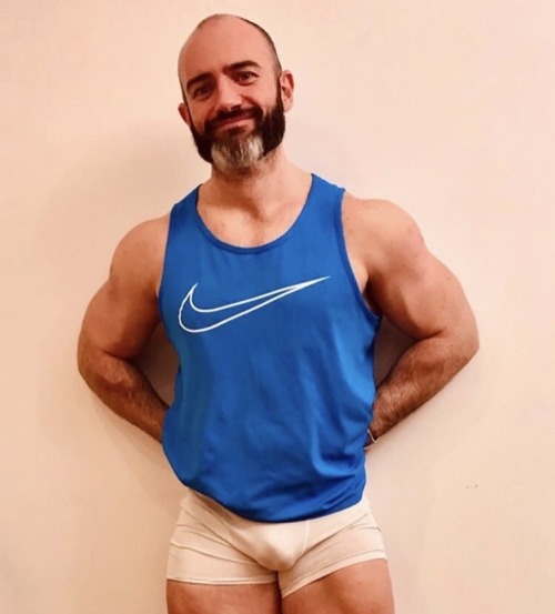 Myhairymaturemanlove:  😍