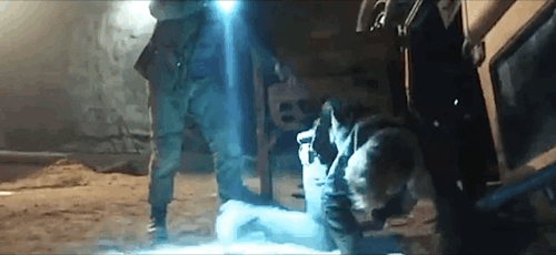 Thomas Reaching For And Grabbing Newt When There’s Danger: 1/?