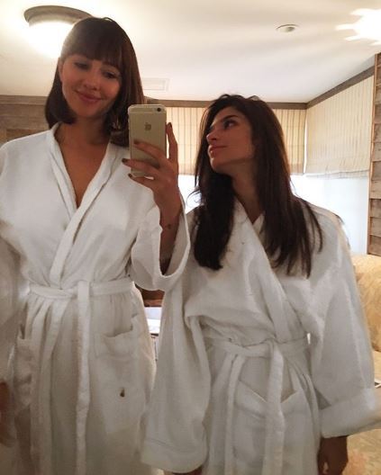younghedalust:When BAE looks at you @dianeguerrero #spaday #couplesmassage