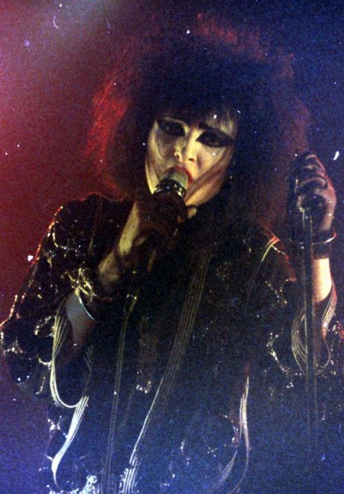 peeka-a-boo:  Siouxsie and the Banshees  Edenhal Amsterdam  April ‘86  