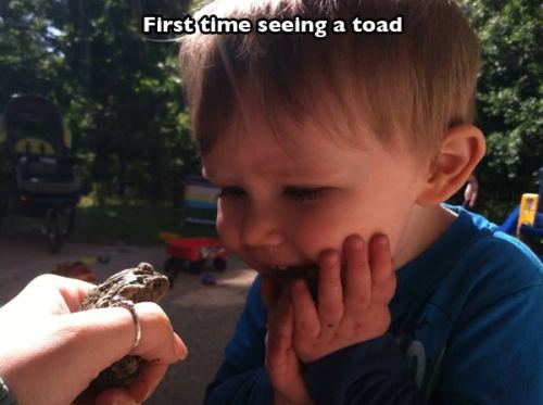 pleatedjeans:20 Hilarious Kid Firsts