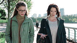 luthorshero:[1/10] Relationships: Alex Danvers x Kara Danvers