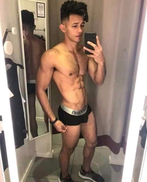 Uriel marquez bombommmmm