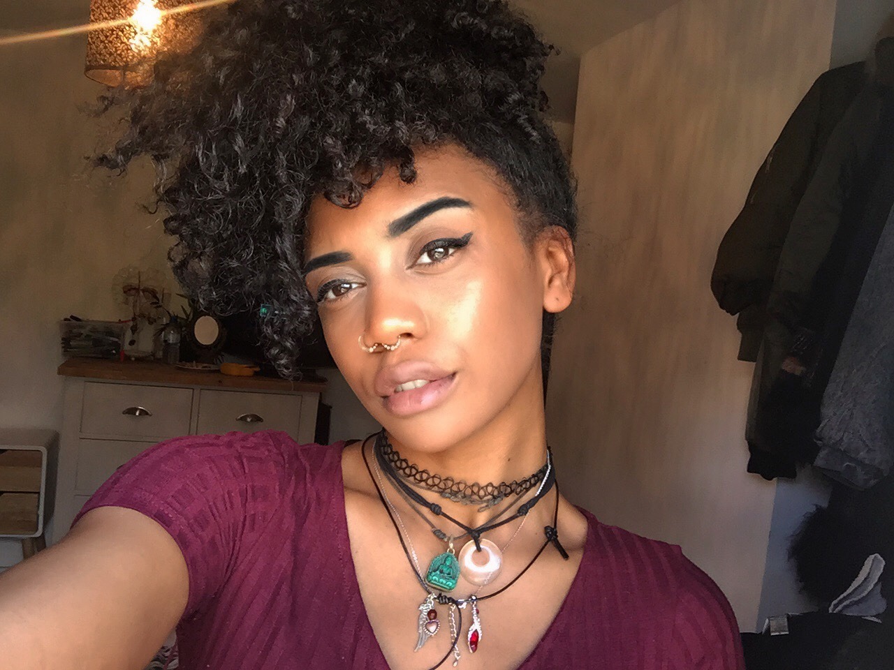 lalasdreambox:  Another natural hair post :D  I have an Instagram where I’m trying