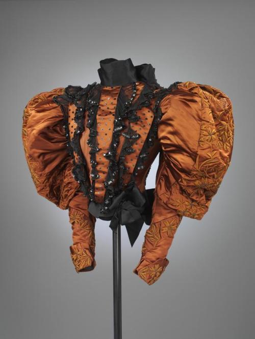 fashionsfromhistory:Bodice1895Victoria &amp; Albert Museum