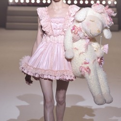 pixie-sara:♡ LIZ LISA 2011 Spring/Summer