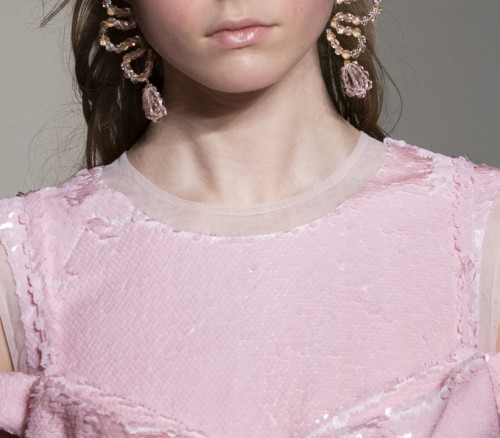 themakeupbrush:Simone Rocha F/W 2019