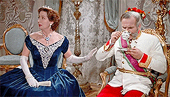 mariademedici-deactivated201711:get to know me meme: {2/5} favourite movies ⇢ Sissi (1955)