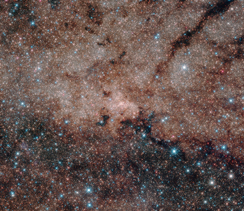 astrofeed: Hubble Peers Into the Heart of the Milky Way Galaxy via NASA ift.tt/1VVmCzh