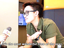 showcaseshirley17:Bex is so proud of their gray-haired gay son [x] [1/ 3]