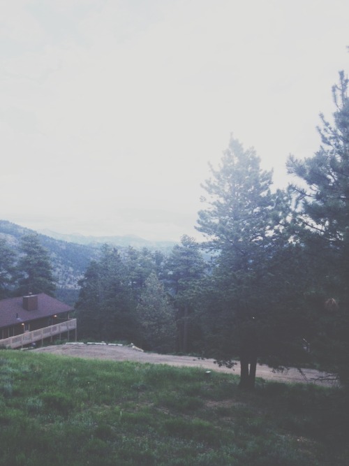 easied:  Colorado by Easied Like pictures like this? Follow my instagram here for more pics! 