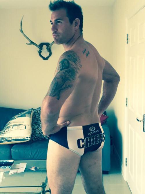 giantsorcowboys:  Hump Day RumpBen White Looks Mahvelous!Woof, Baby!