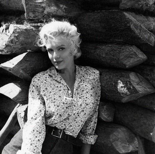 marilyn-monroe-collection:Marilyn Monroe on the set of River of No Return, 1954.