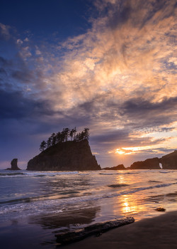 outdoormagic:  Sunset at Second Beach by