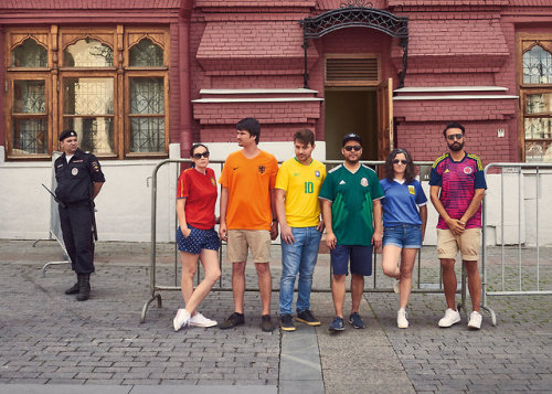 ohneweiterebedeutung: gabi‏: in russia, the act of displaying the LGBT flag in public can get you ar