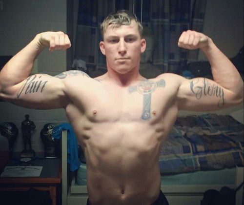 militarymencollection:  Military Men via http://bearcubfin.tumblr.com