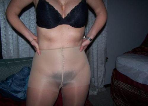 lycracontroltoppantyhose: I love control top! Delicious hairy cunt in tights❤
