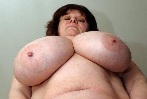  http://hugeheavytits.tumblr.com/ Ladies - send in your big boob submissions hugeheavytits@gmx.co.uk