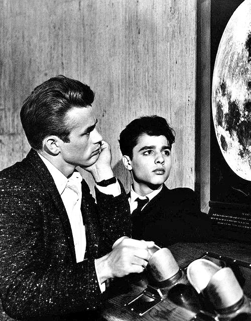sparklejamesysparkle: James Dean and Sal Mineo at the Griffith Park Observatory in Los Angeles durin