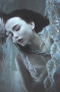 requiem-on-water:Toxic  by Mira Nedyalkova