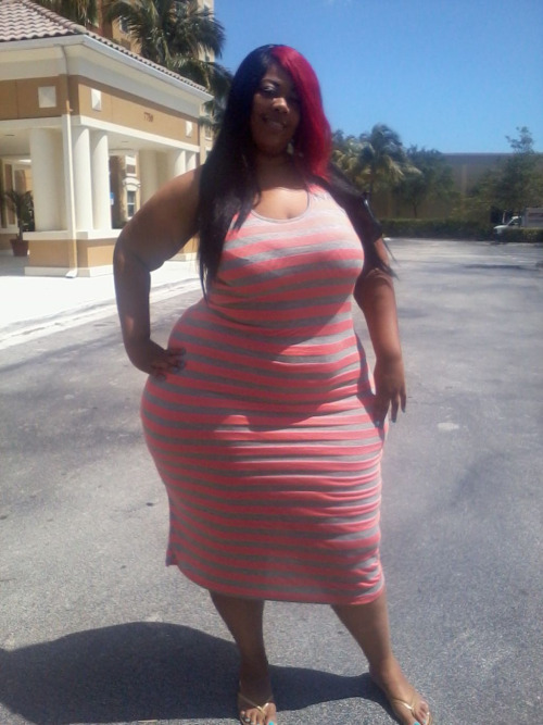 bbwgumbo:  Click here to fuck a desperate BBW. Registrations open for a limited time.