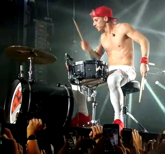 i-m-a-goner-takeitslow:Remember that time when Josh broke one of his drumsticks and finished Ride wi