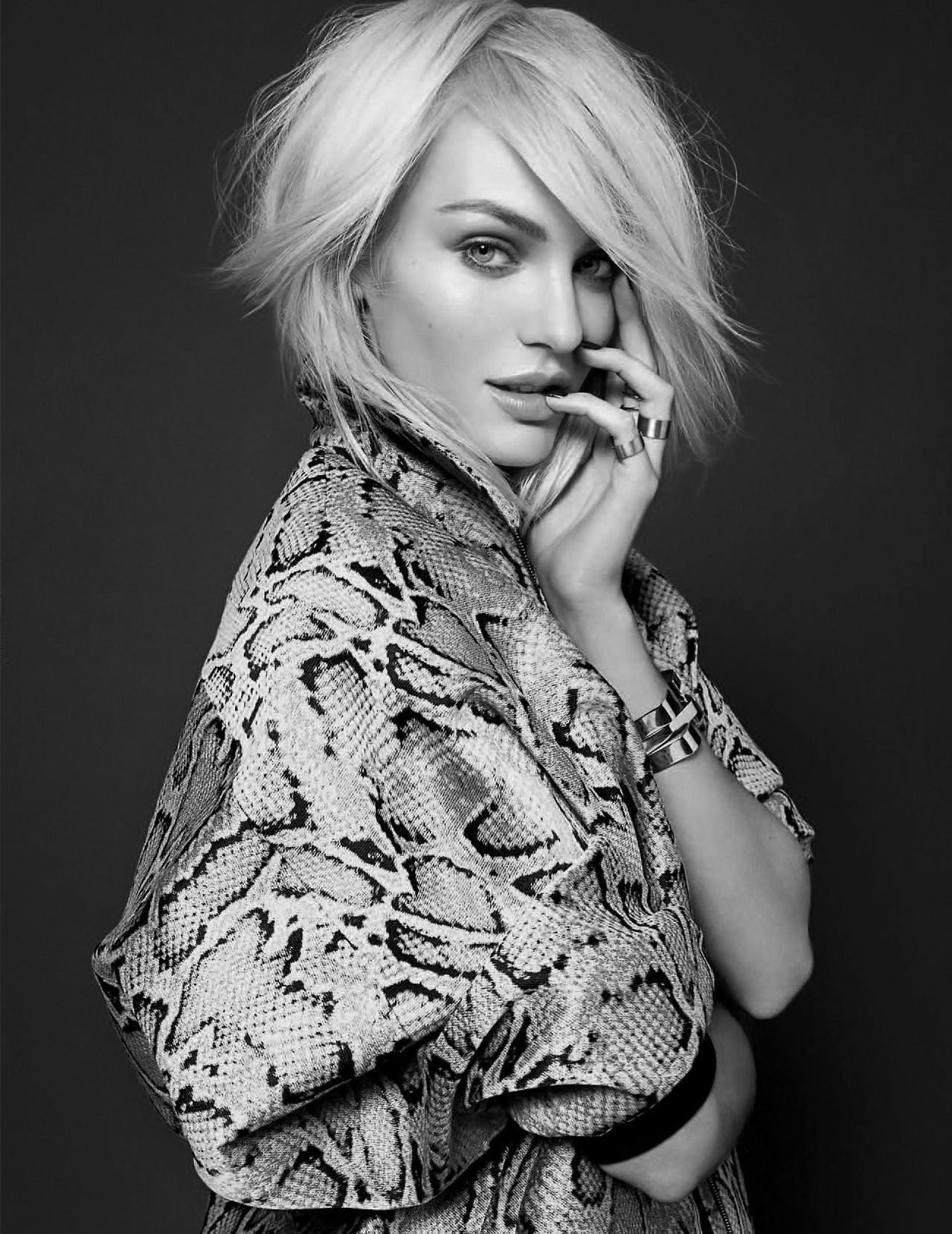 senyahearts:  Candice Swanepoel for Elle UK, December 2013.    😍❤️