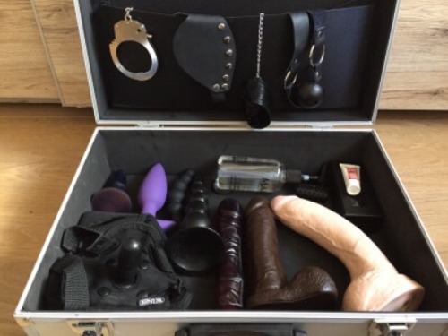 XXX pegme4real:  The box is open ;) photo