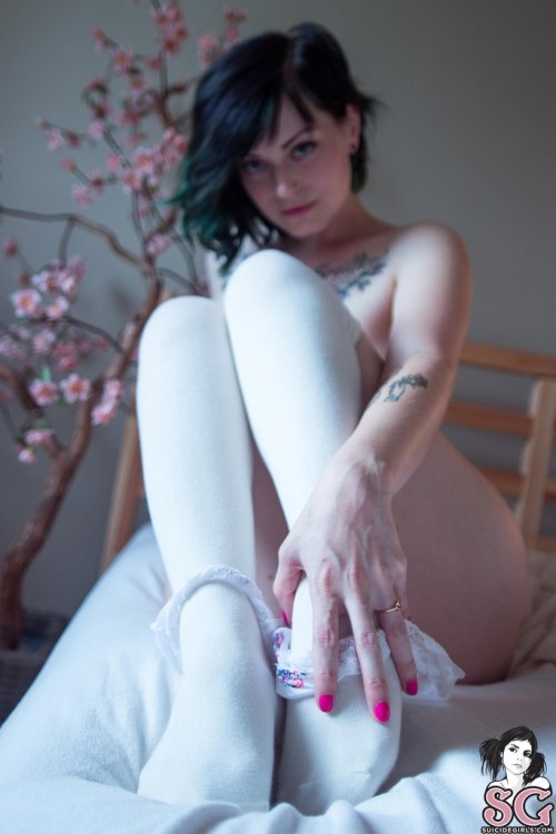 NSFW 18+ Tattoo , girl ...