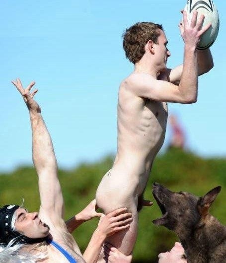 jaig72:  sportsnu:  lifewithoutclothes: This is why playing rugby in the nude when