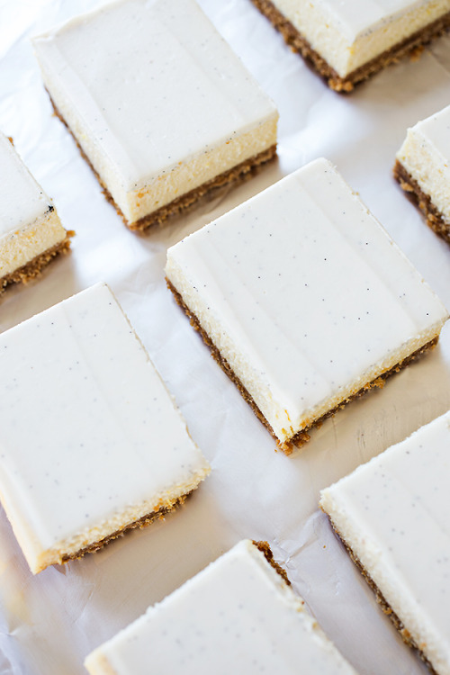 Recipe: Rich & Creamy, Lemony “Sunshine” Cheesecake Bars with Sweet Vanilla Bean Sour Cream