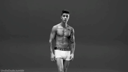 dominicanblackboy:  A hot celeb moment wit Justin Bieber new naked look!😍