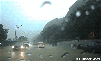 brandonurnie:  gifsboom:  A giant boulder fell on the highway in Ohio.[source]  Ok