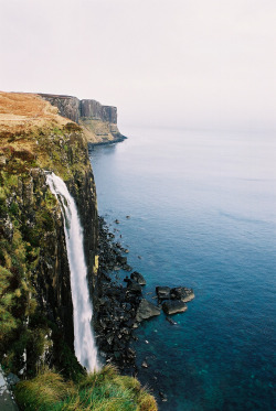 sparklybongwater:   ethereo:  1 Kilt Rock