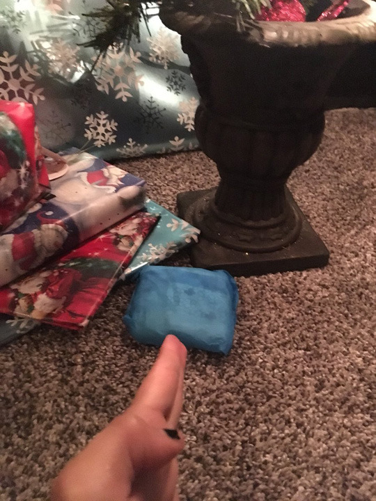 tastefullyoffensive:Put his name on it. (via 666oth)  😂😂😂
