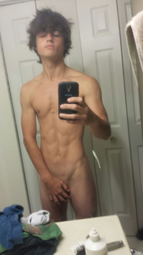 malebodylines:  messy haired boy.