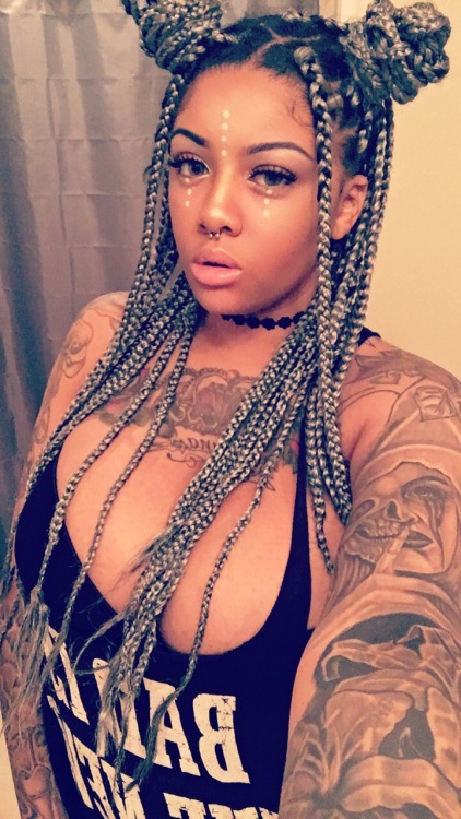iguessimalittleoff:  @Inklyf3 💅🏽