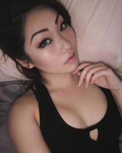 Asian Girl Selfies