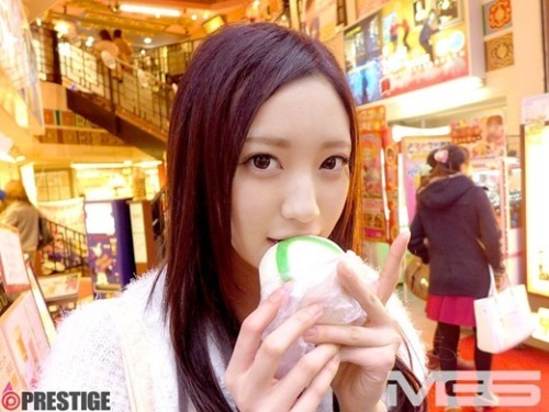 honkino:  超美形のAV女優、 桃谷エリカちゃんです。 