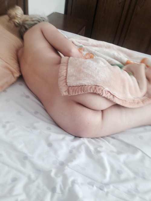 serhansami:  isemeliseks:  samiserhan:serhansami:  Dilek Hnm olmasa biz napardık? Ben ne yapardım? 😄😊😊😊  Süpersin Dilek Hnm 😍😍  Yani ilk defa resme bakım hayal ederek bosaldım…. nedense çok etkilendim.  Normaldir sexi güzel