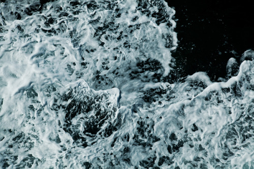 leslieseuffert:  Jakob Wagner (b. 1985, Germany) Sea Spray, 2011