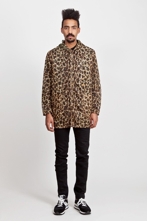 maxhellasick:  http://shop.tres-bien.com/brand/needles/mesh-camo-reversible-bush-parka