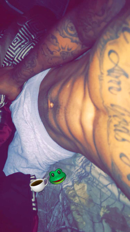 igotyourfav:  snapchatsfinestx3:  since ive been gone i always wondered if anyone leaked his nudes…let me know  Broke bum