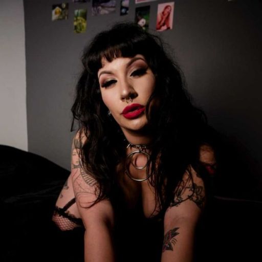 venusinfursxxx:  Contacto por mensaje privado ♡