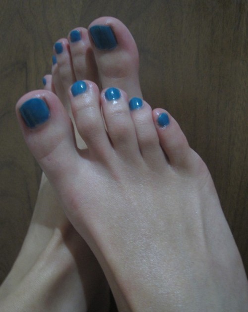 lovelovelyfeet: my feet