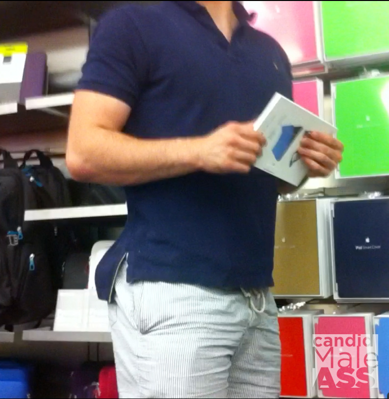 cutecubs:  dadsnme:  porngeekstuff:  Yet another Hot Guy with an Amazing Ass at the