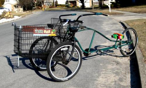 backalleybikeclub:  BigC’s Burrito Delivery