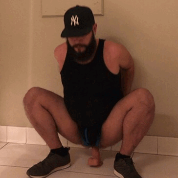 aceofcakez:  Mall bathrooms are a blast