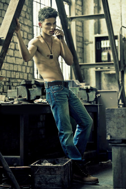 eddy-eddy:  Rafael Ribeiro for Jeep Jeans 